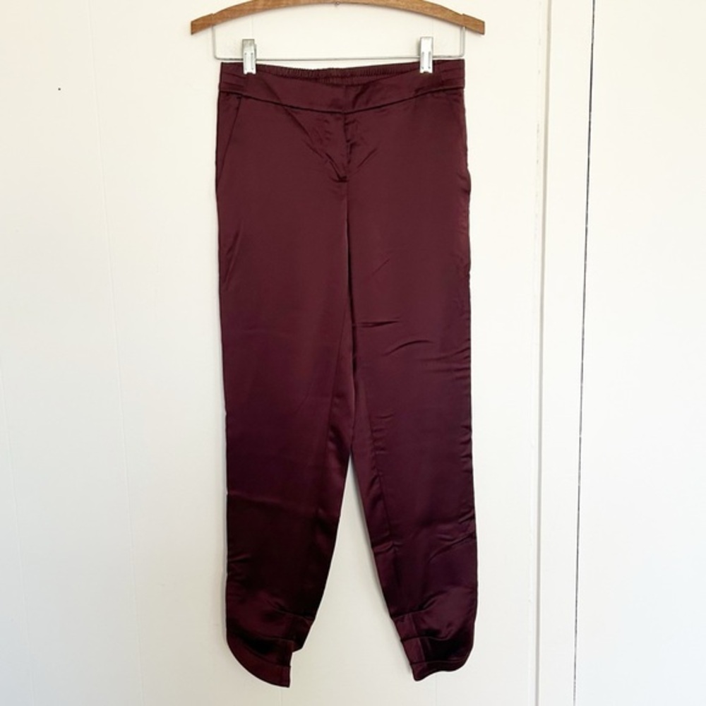 White House Black Market WHBM Silky Tulip Hem Pants Port Maroon Size 00 NWT